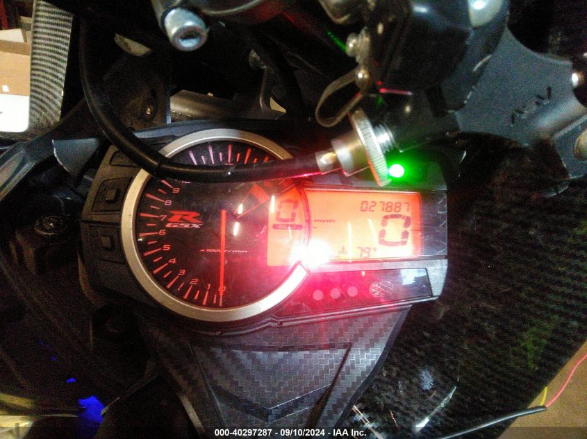 JS1GN7FA6B2101537 2011 Suzuki Gsx-R600