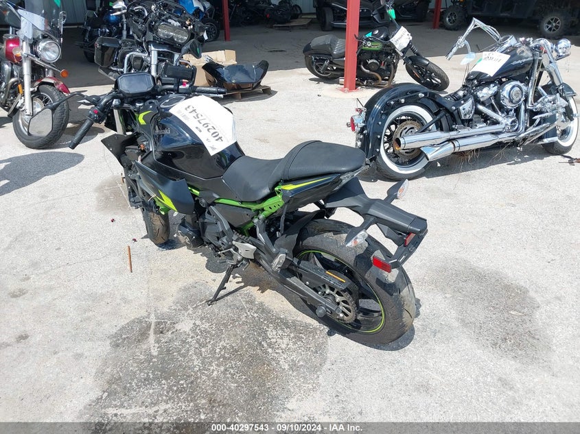 VIN ML5EREL18NDA73790 2022 KAWASAKI ER650 L