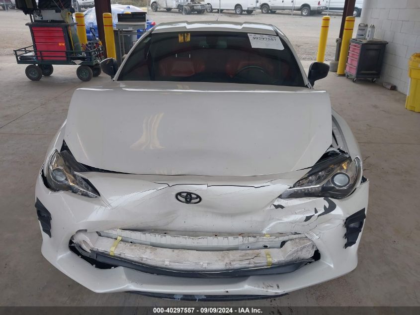 JF1ZNAA12J8701086 2018 Toyota 86