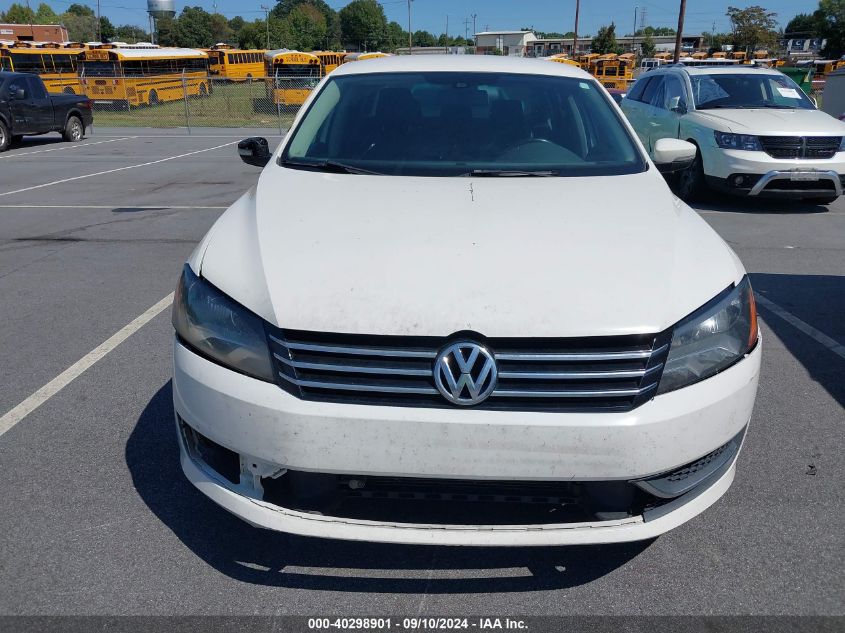 1VWBS7A38FC047110 2015 Volkswagen Passat Se