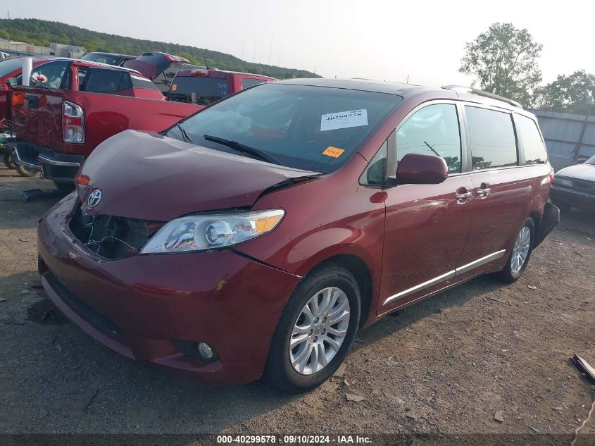 5TDYZ3DC9HS842617 2017 TOYOTA SIENNA - Image 2