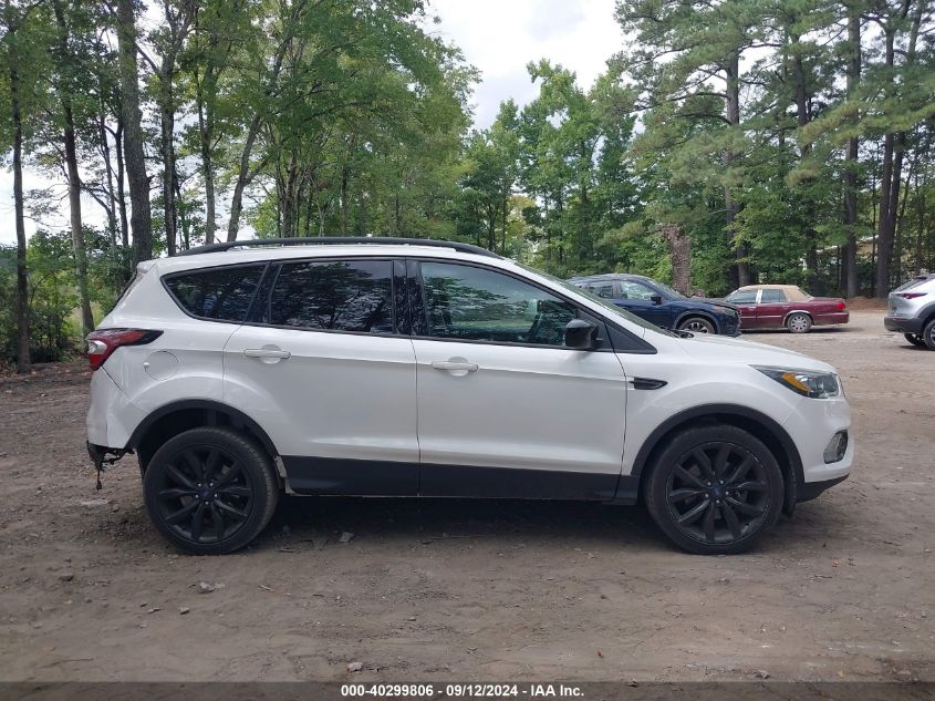 2017 Ford Escape Se VIN: 1FMCU9G98HUD63544 Lot: 40299806