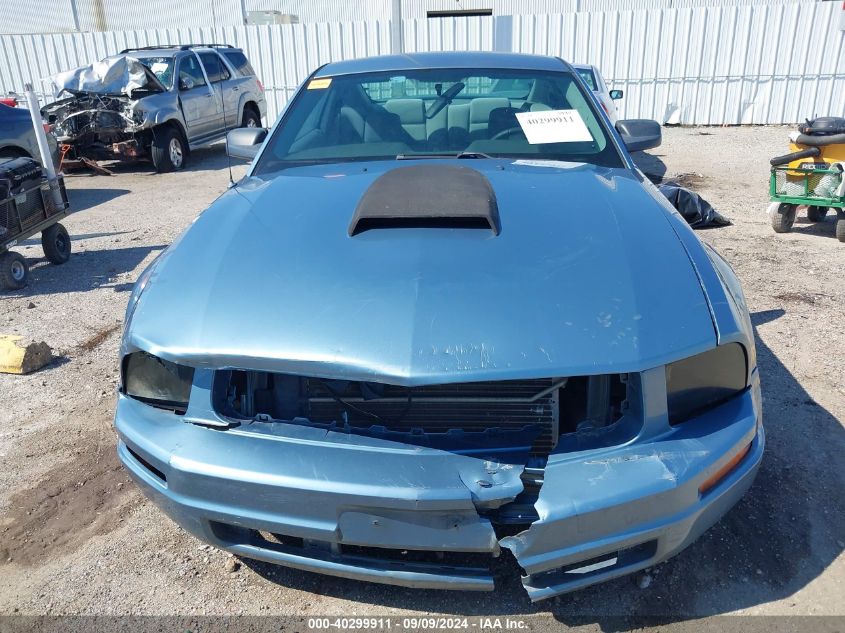 2007 Ford Mustang V6 Deluxe/V6 Premium VIN: 1ZVFT80N775261132 Lot: 40299911