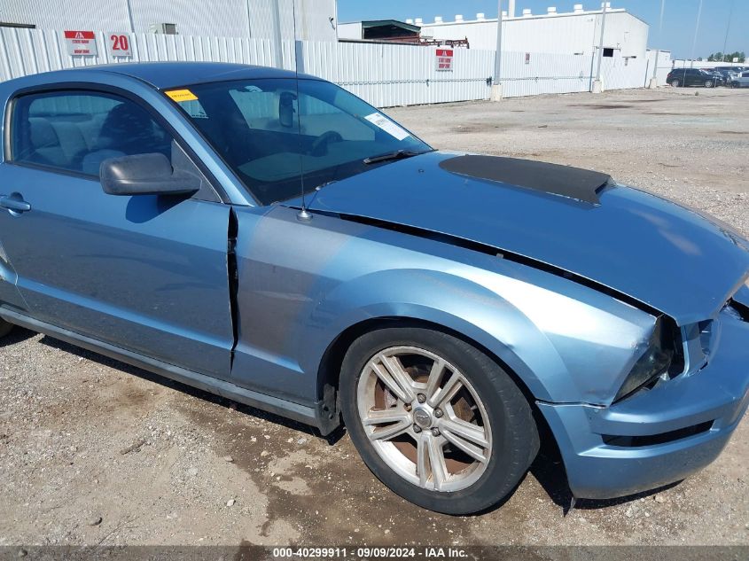 2007 Ford Mustang V6 Deluxe/V6 Premium VIN: 1ZVFT80N775261132 Lot: 40299911