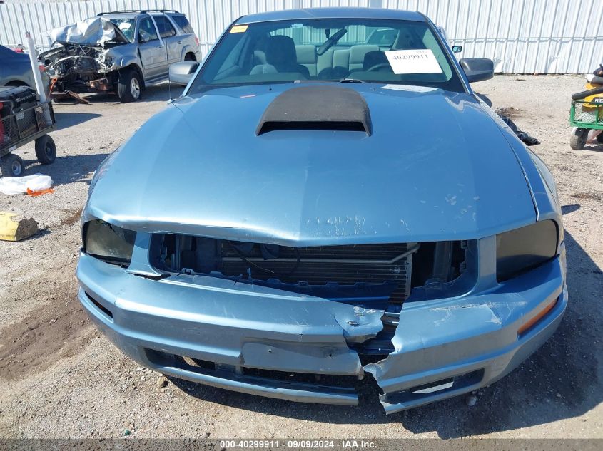 2007 Ford Mustang V6 Deluxe/V6 Premium VIN: 1ZVFT80N775261132 Lot: 40299911