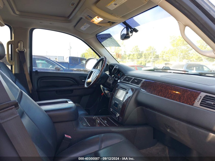 2013 GMC YUKON XL 1500 DENALI - 1GKS1MEF8DR119303