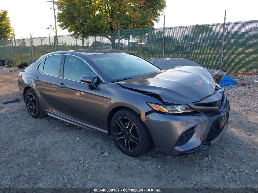 4T1B11HK5JU669355 2018 TOYOTA CAMRY - Image 1