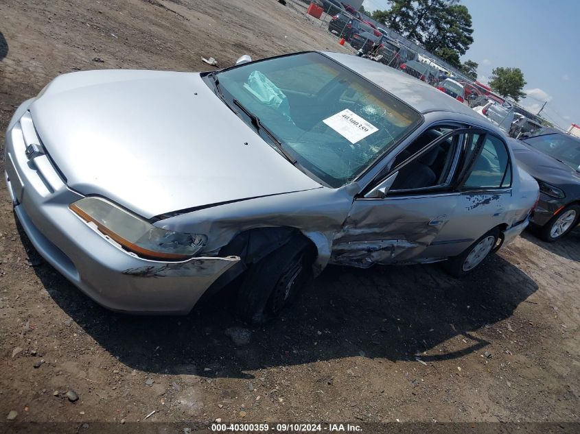 2000 Honda Accord Lx VIN: 1HGCG5649YA024157 Lot: 40300359