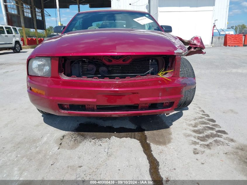 2007 Ford Mustang V6 Deluxe/V6 Premium VIN: 1ZVFT84N575201389 Lot: 40300438