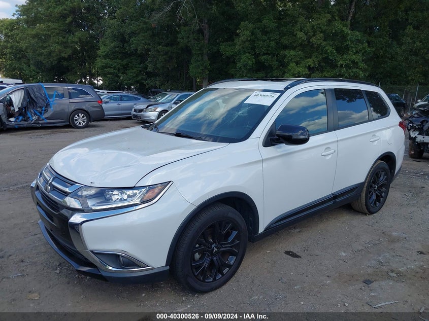 VIN JA4AD3A38JZ033385 2018 MITSUBISHI OUTLANDER LE