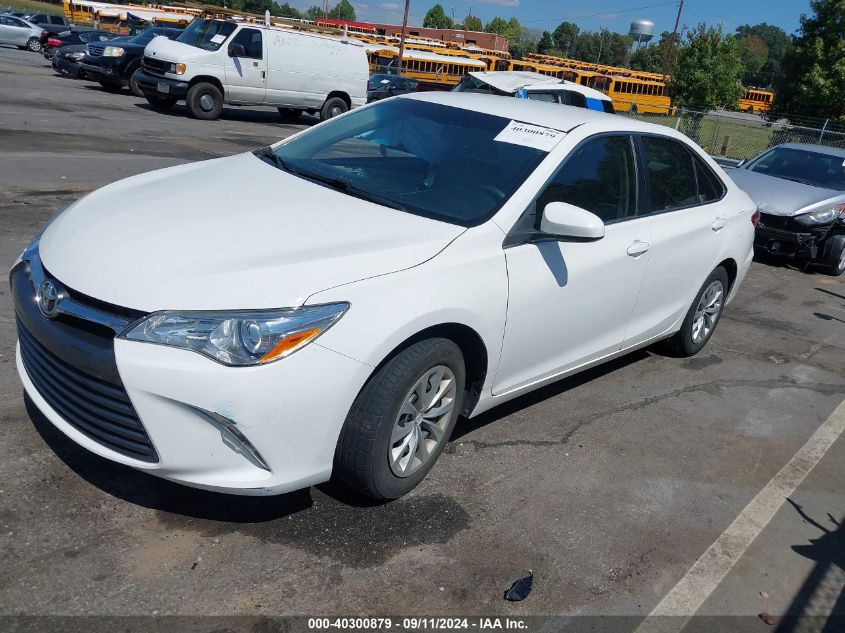 4T1BF1FK9HU274870 2017 TOYOTA CAMRY - Image 2