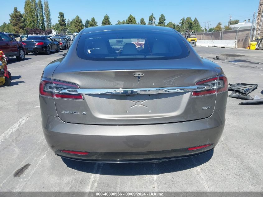 2016 Tesla Model S 60D/70D/75D/85D/90D VIN: 5YJSA1E23GF139220 Lot: 40300956