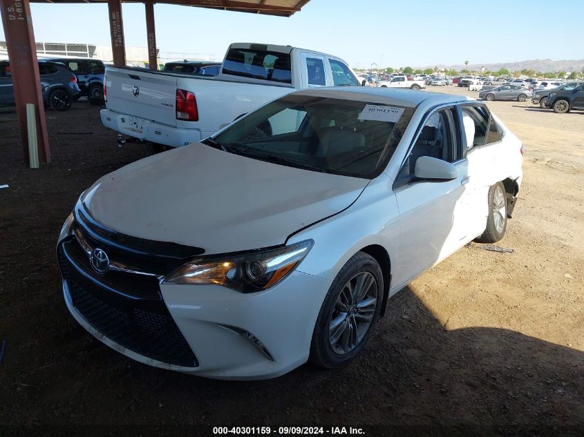 4T1BF1FK5HU310702 2017 TOYOTA CAMRY - Image 2