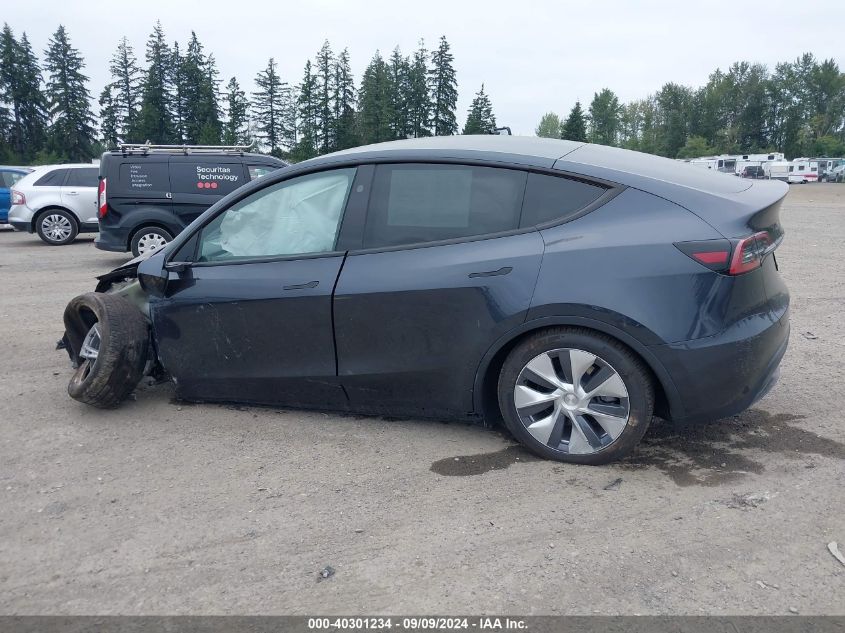 2024 Tesla Model Y Long Range Dual Motor All-Wheel Drive VIN: 7SAYGDEE4RA224025 Lot: 40301234