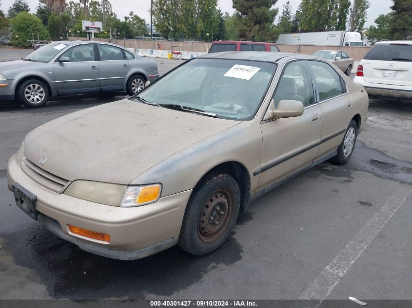 1995 Honda Accord Lx/Ex VIN: 1HGCD5635SA117037 Lot: 40301427