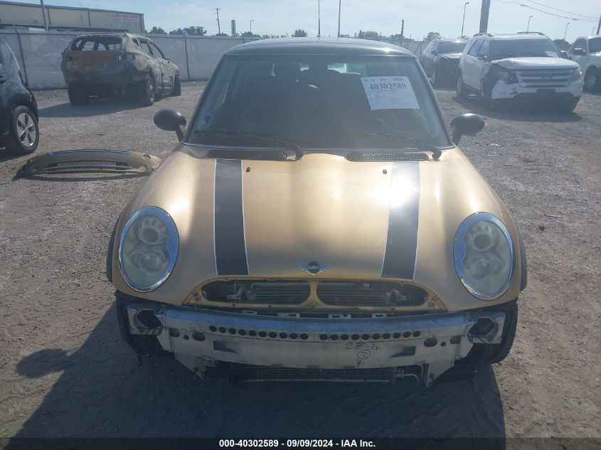 2005 Mini Cooper VIN: WMWRC33595TJ71162 Lot: 40302589