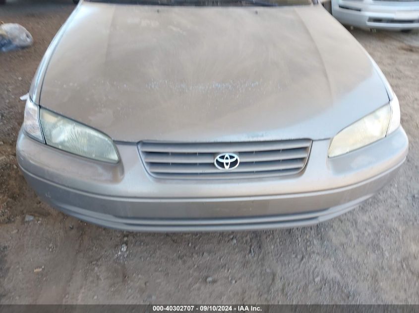 4T1BG28K6XU399033 1999 Toyota Camry Le