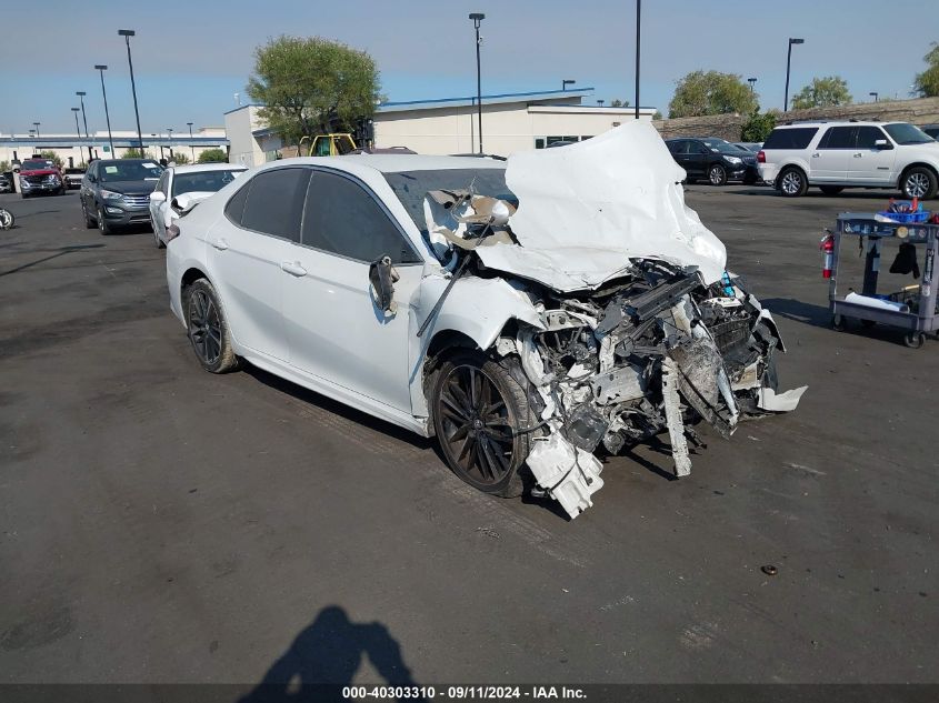 4T1B61HK1JU026082 2018 TOYOTA CAMRY - Image 1