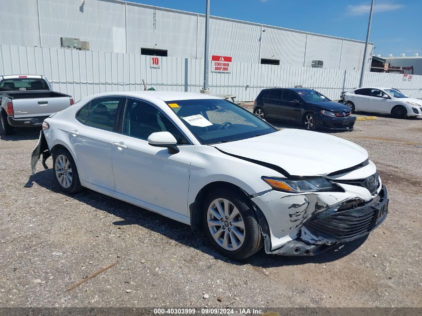 4T1B11HK6JU151965 2018 TOYOTA CAMRY - Image 1