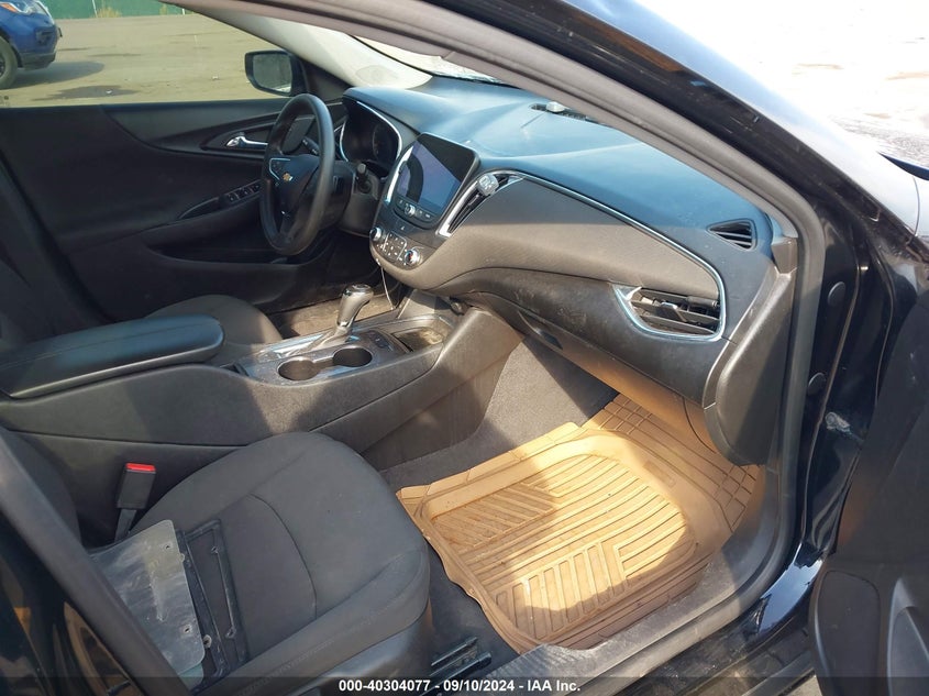 2019 CHEVROLET MALIBU VIN: 1G1ZD5ST7KF104557