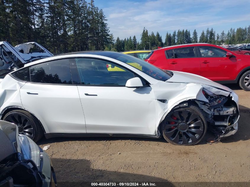 2022 Tesla Model Y Performance Dual Motor All-Wheel Drive VIN: 7SAYGDEF8NF552926 Lot: 40304733