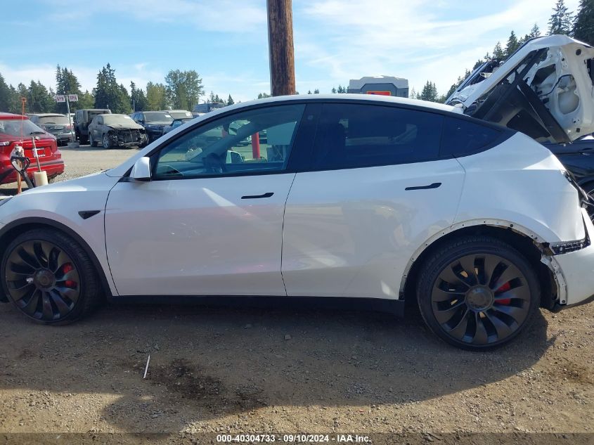 2022 Tesla Model Y Performance Dual Motor All-Wheel Drive VIN: 7SAYGDEF8NF552926 Lot: 40304733