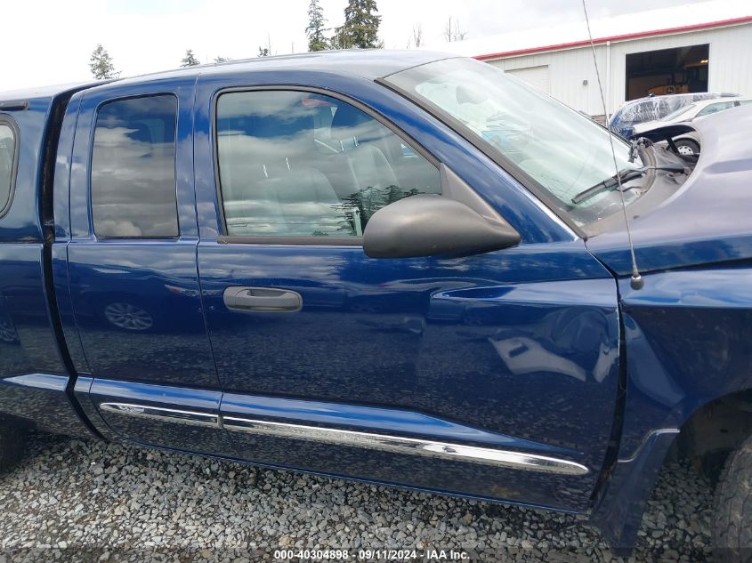 2005 Dodge Dakota Laramie VIN: 1D7HW52K05S166520 Lot: 40304898