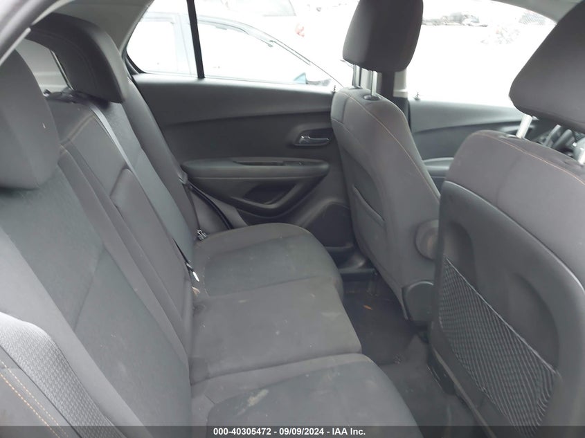 VIN KL7CJKSB2HB061688 2017 CHEVROLET TRAX LS