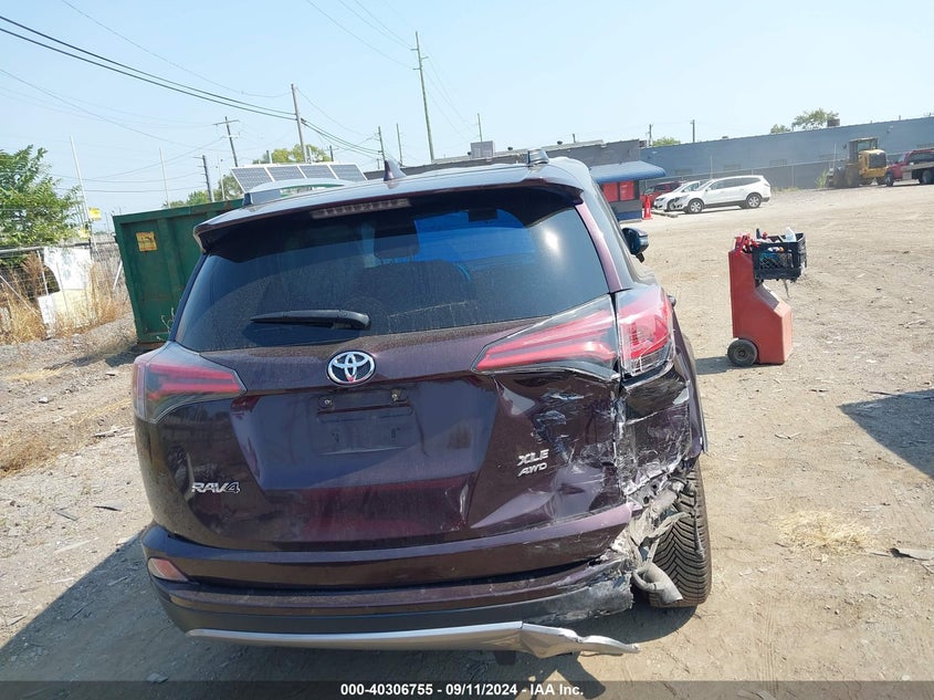 2018 TOYOTA RAV4 XLE - 2T3RFREV0JW704226