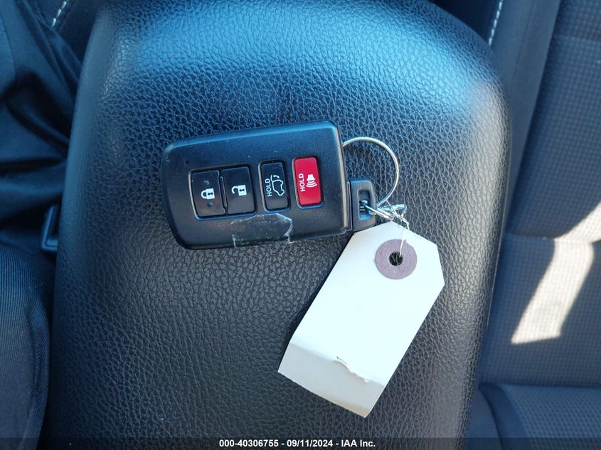 2018 TOYOTA RAV4 XLE - 2T3RFREV0JW704226