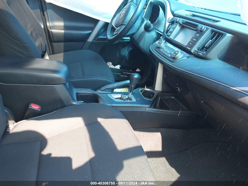 2018 TOYOTA RAV4 XLE - 2T3RFREV0JW704226