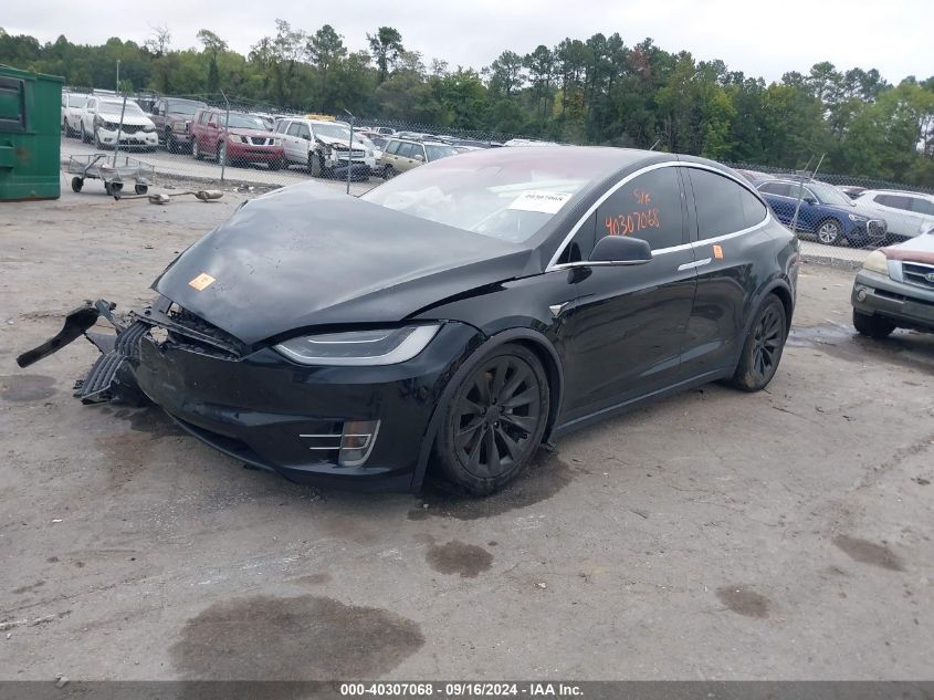 5YJXCDE28HF051976 2017 TESLA MODEL X - Image 2