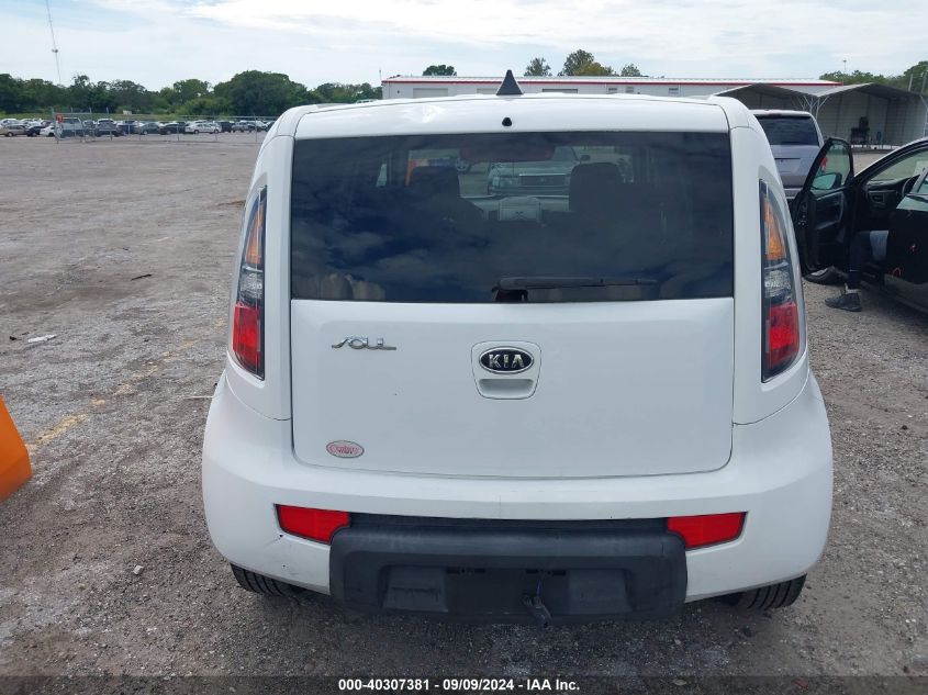 2011 Kia Soul + VIN: KNDJT2A29B7710290 Lot: 40307381