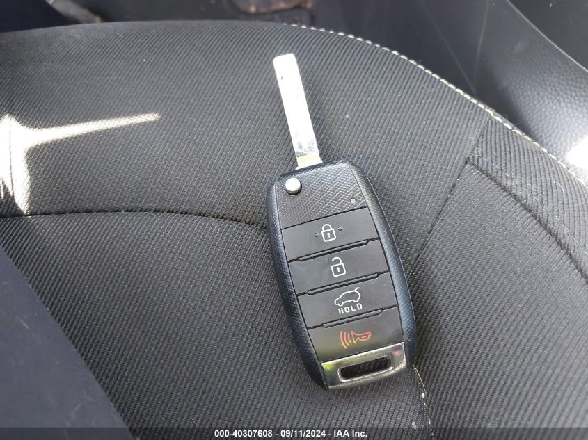 KNDJP3A56G7301885 2016 Kia Soul +