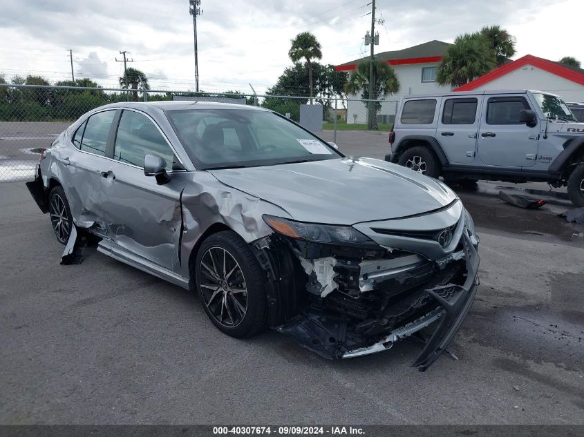 4T1G11AK1RU863330 2024 TOYOTA CAMRY - Image 1