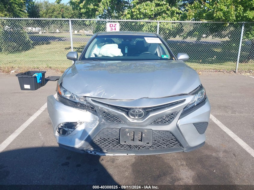 2018 TOYOTA CAMRY VIN: 4T1B11HK0JU527348