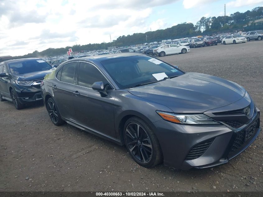 4T1BZ1HKXJU001737 2018 TOYOTA CAMRY - Image 1