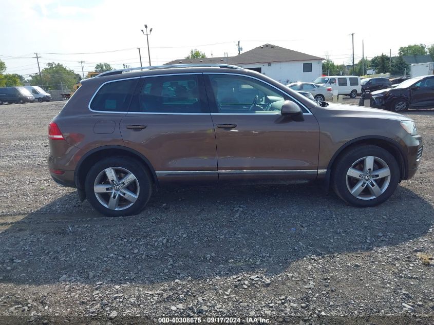 2014 Volkswagen Touareg Tdi Lux VIN: WVGEP9BP8ED008665 Lot: 40308675