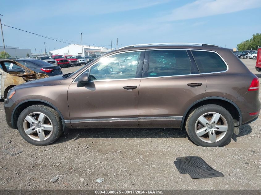 2014 Volkswagen Touareg Tdi Lux VIN: WVGEP9BP8ED008665 Lot: 40308675