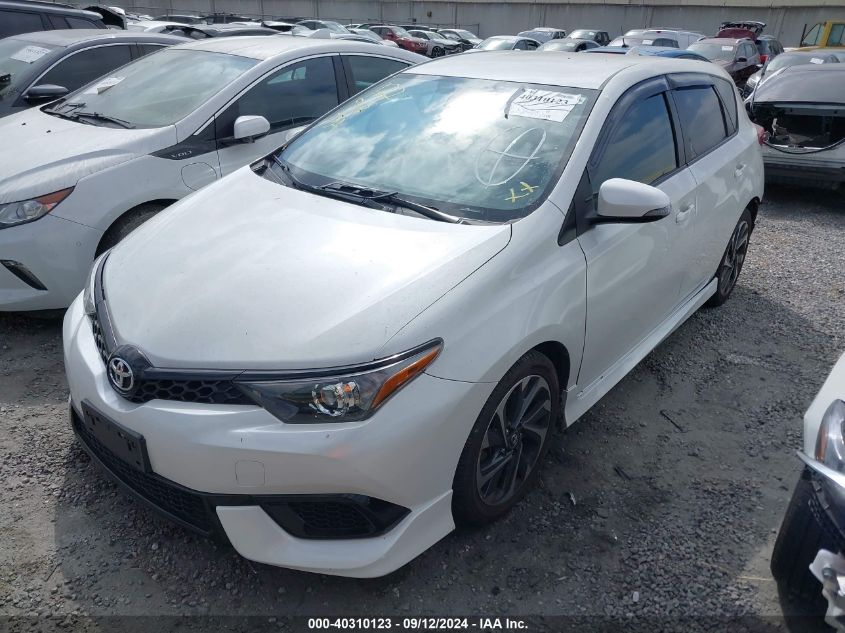 JTNKARJE3JJ568626 2018 TOYOTA COROLLA - Image 2