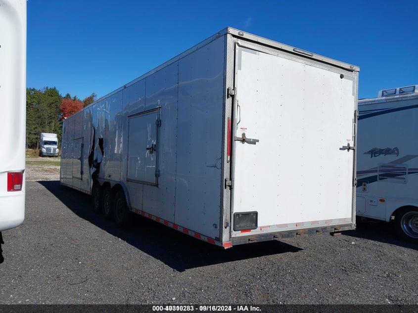 2022 Freedom Trailer white null null 5WKBE3635N1074281 photo #4