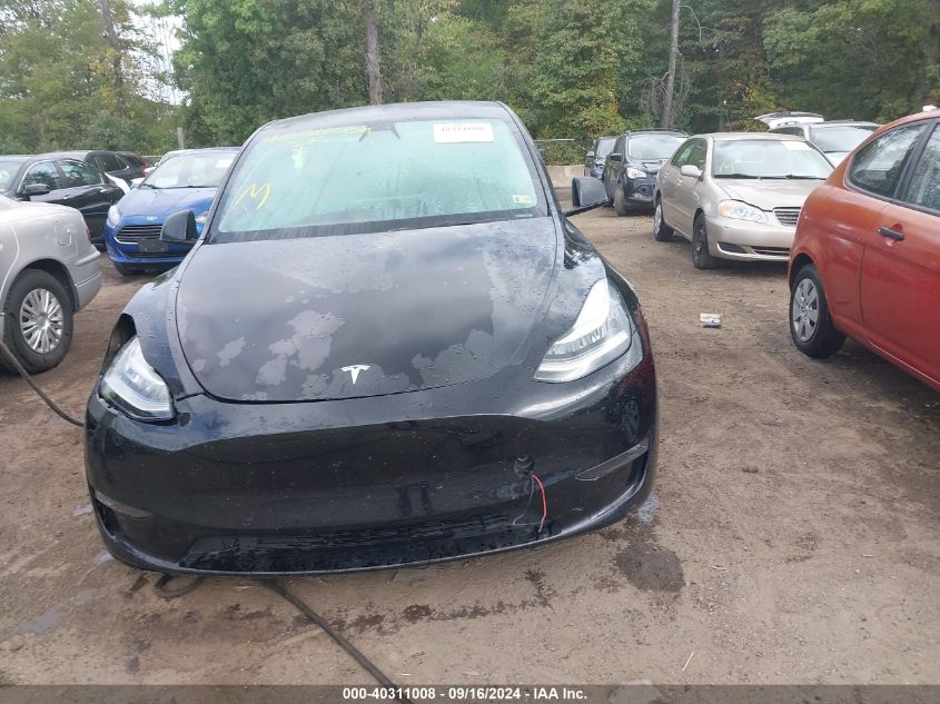 7SAYGDEE8NF429568 2022 Tesla Model Y