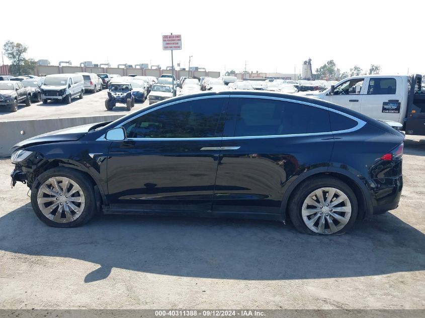 2018 Tesla Model X 100D/75D/P100D VIN: 5YJXCDE25JF123500 Lot: 40311388