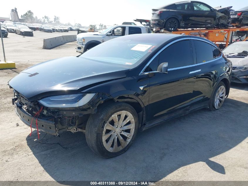 5YJXCDE25JF123500 2018 TESLA MODEL X - Image 2