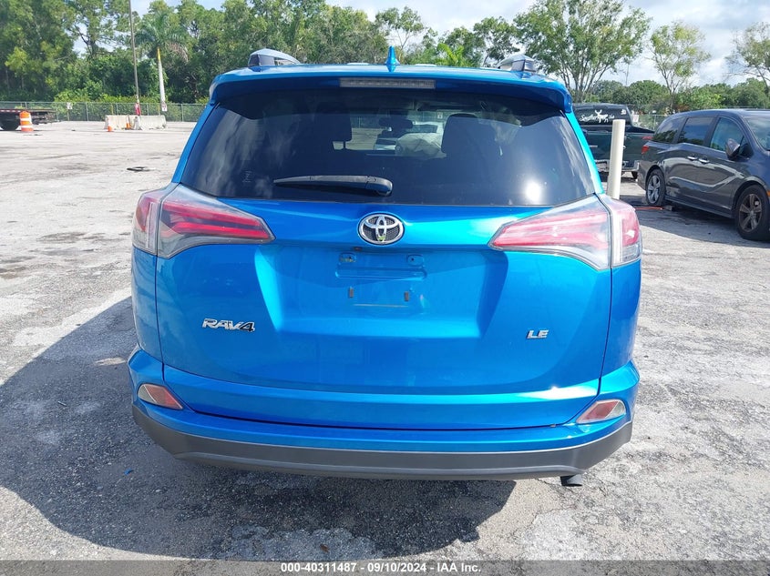 JTMZFREV4HJ112174 2017 Toyota Rav4 Le