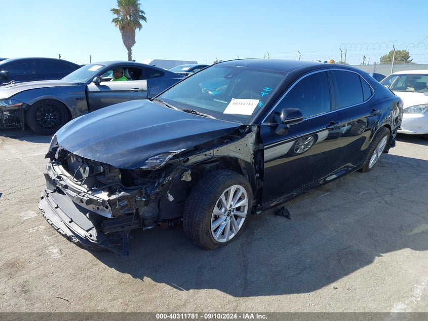 2021 TOYOTA CAMRY LE - 4T1C11AKXMU589343