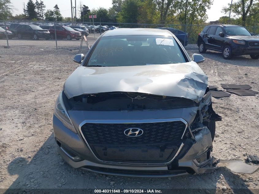 2017 Hyundai Sonata Hybrid/Se VIN: KMHE24L1XHA060106 Lot: 40311848