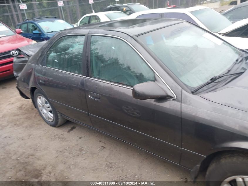 2000 Toyota Camry Le/Xle VIN: 4T1BF22K3YU950516 Lot: 40311990