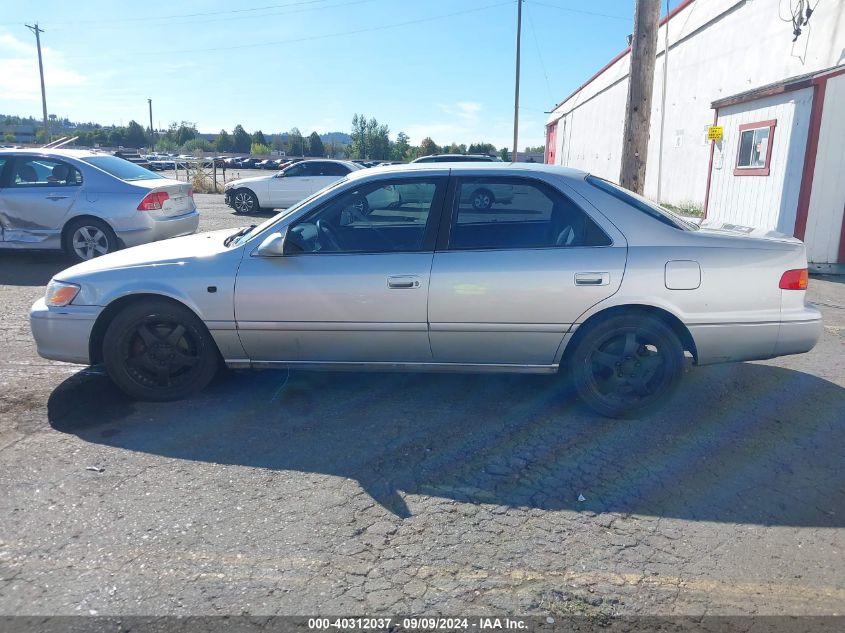 2000 Toyota Camry Le V6/Xle V6 VIN: JT2BF22KXY0273808 Lot: 40312037