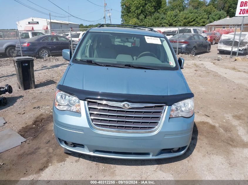 2010 Chrysler Town & Country Touring VIN: 2A4RR5D15AR240840 Lot: 40312255